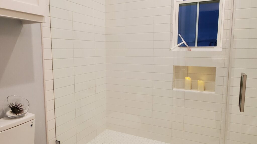 Bathroom 4: walk-in shower